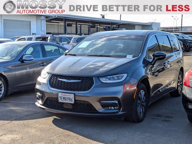 2022 Chrysler Pacifica Hybrid Touring L