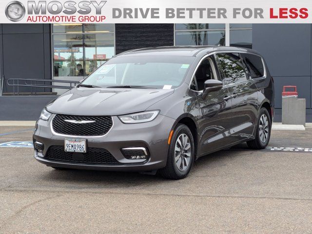 2022 Chrysler Pacifica Hybrid Touring L