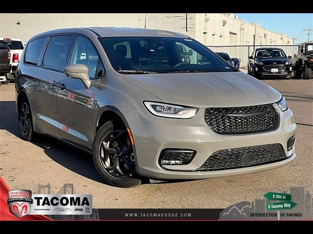 2022 Chrysler Pacifica Hybrid Touring L