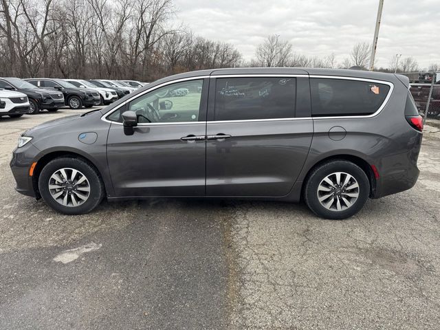 2022 Chrysler Pacifica Hybrid Touring L