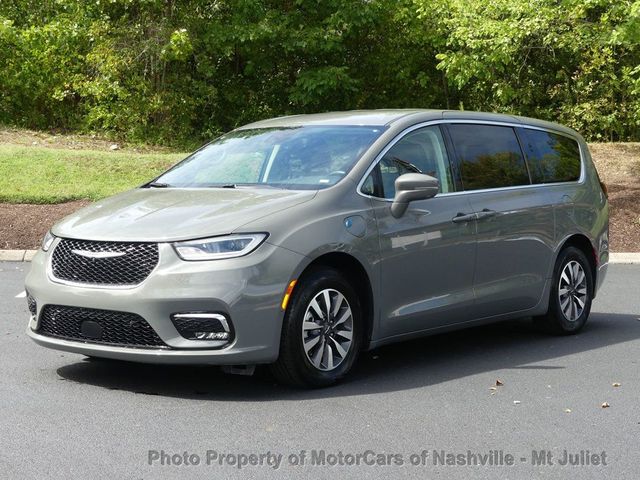 2022 Chrysler Pacifica Hybrid Touring L