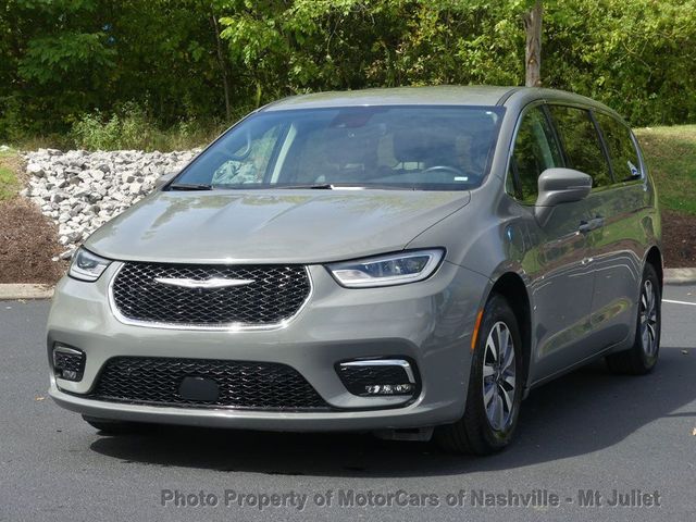 2022 Chrysler Pacifica Hybrid Touring L