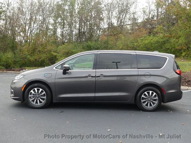 2022 Chrysler Pacifica Hybrid Touring L