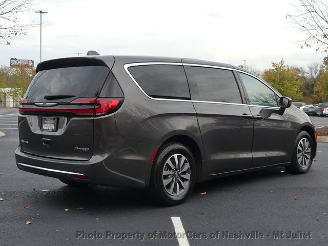 2022 Chrysler Pacifica Hybrid Touring L