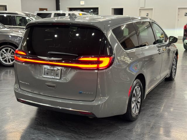 2022 Chrysler Pacifica Hybrid Touring L