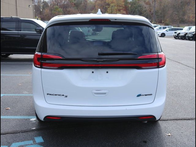 2022 Chrysler Pacifica Hybrid Touring L