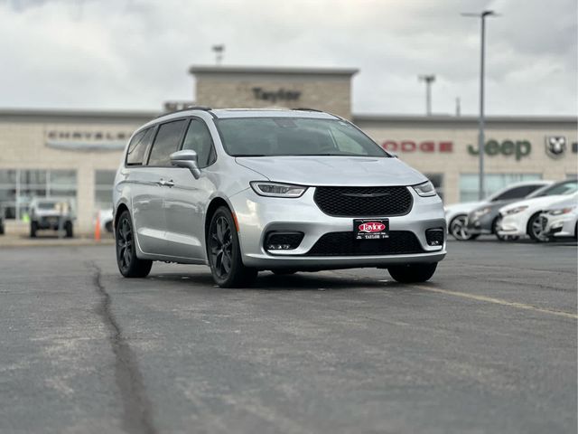 2022 Chrysler Pacifica Limited