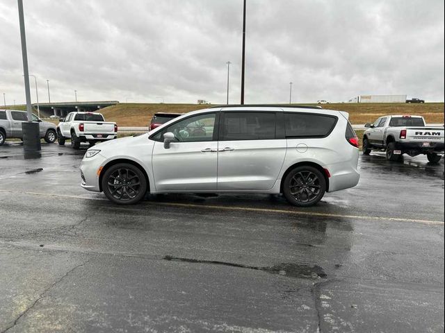 2022 Chrysler Pacifica Limited