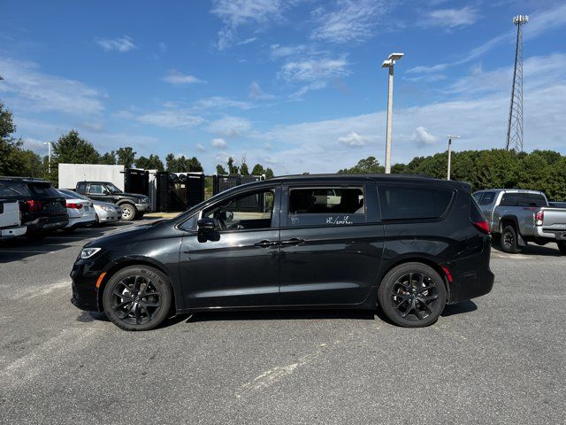 2022 Chrysler Pacifica Limited