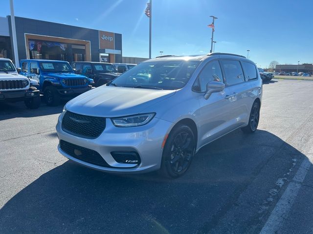 2022 Chrysler Pacifica Limited