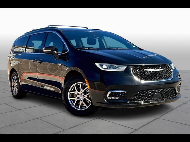 2022 Chrysler Pacifica Touring