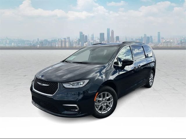 2022 Chrysler Pacifica Touring-L