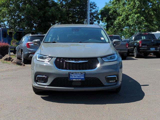 2022 Chrysler Pacifica Touring-L