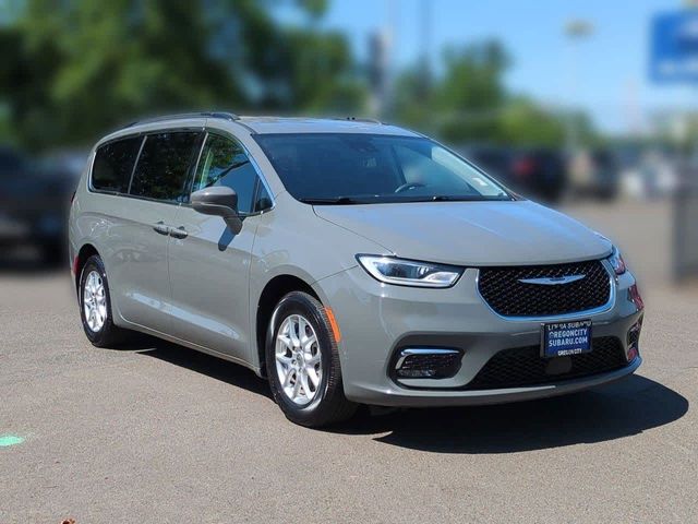 2022 Chrysler Pacifica Touring-L