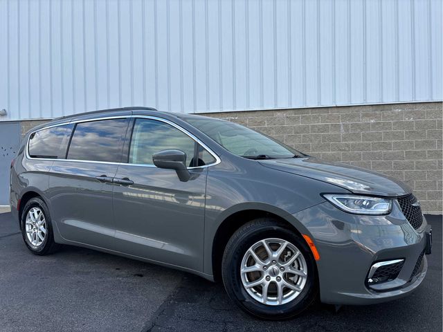 2022 Chrysler Pacifica Touring-L