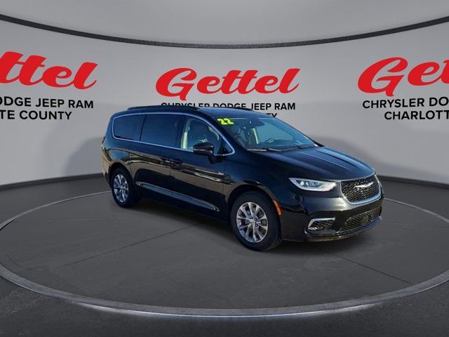 2022 Chrysler Pacifica Touring-L