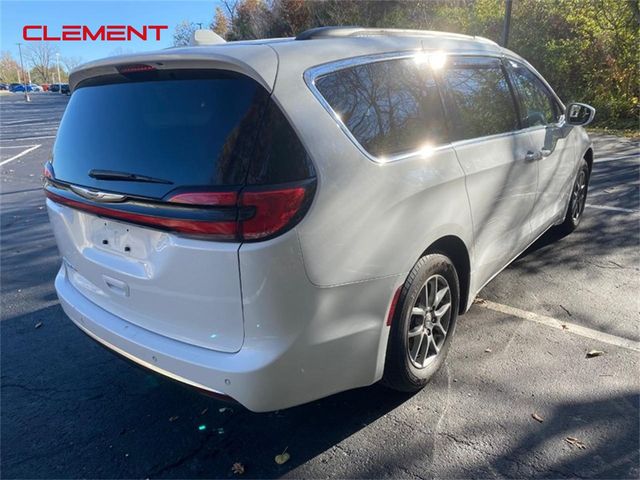 2022 Chrysler Pacifica Touring