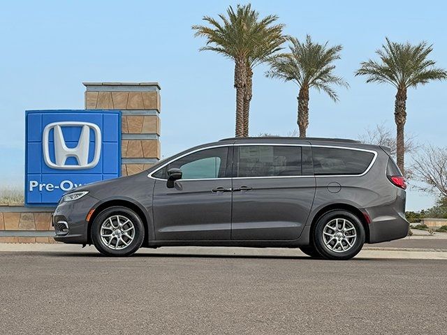 2022 Chrysler Pacifica Touring