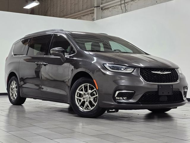 2022 Chrysler Pacifica Touring