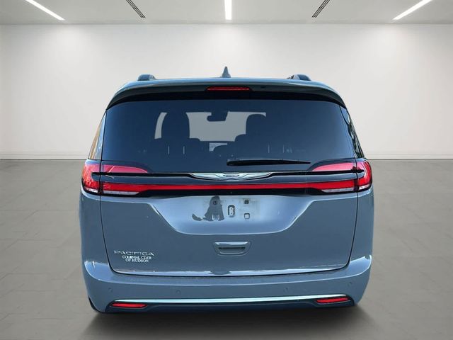 2022 Chrysler Pacifica Touring