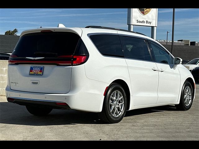 2022 Chrysler Pacifica Touring