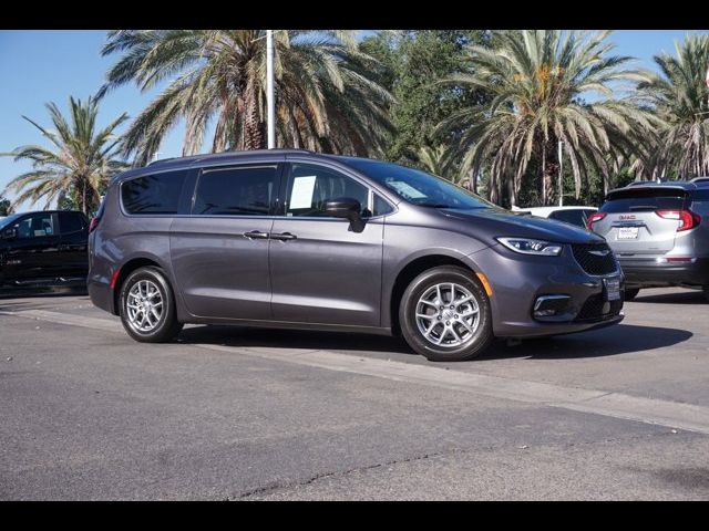 2022 Chrysler Pacifica Touring