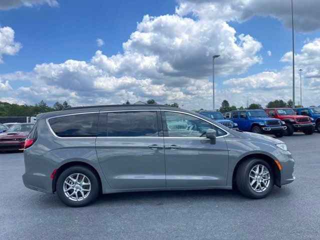 2022 Chrysler Pacifica Touring