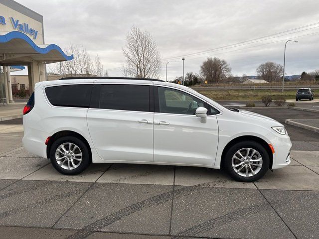 2022 Chrysler Pacifica Touring