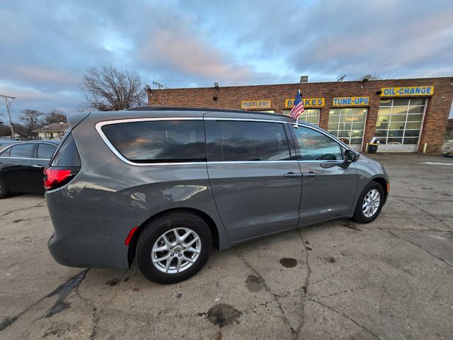 2022 Chrysler Pacifica Touring-L