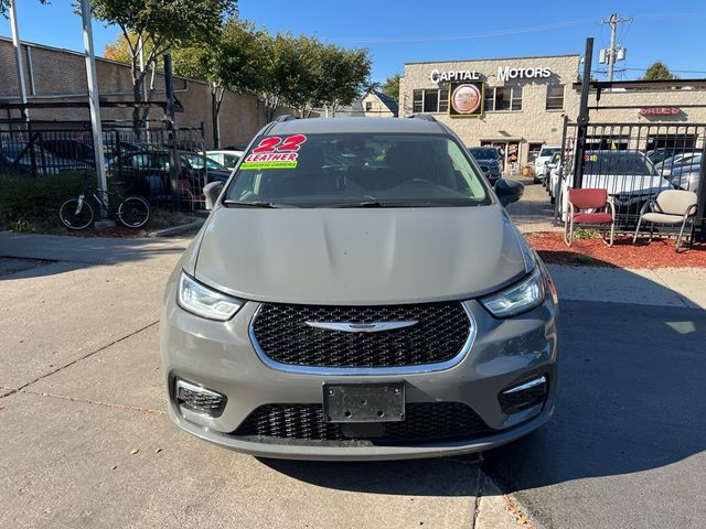 2022 Chrysler Pacifica Touring-L