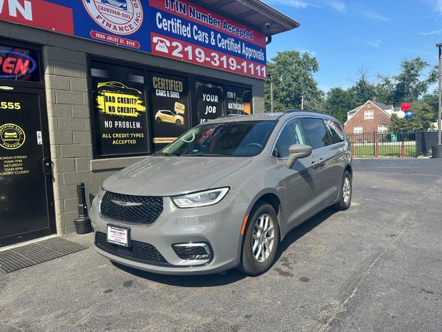 2022 Chrysler Pacifica Touring-L