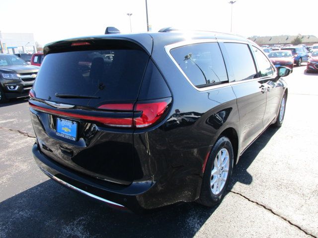 2022 Chrysler Pacifica Touring-L