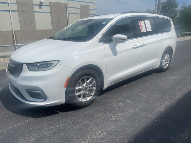 2022 Chrysler Pacifica Touring-L