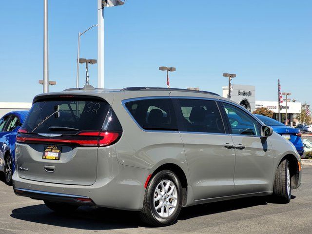 2022 Chrysler Pacifica Touring-L