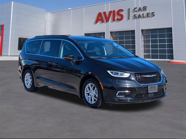 2022 Chrysler Pacifica Touring-L