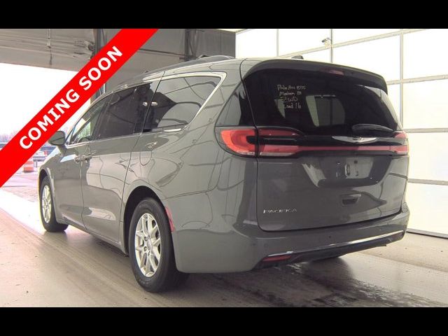 2022 Chrysler Pacifica Touring-L