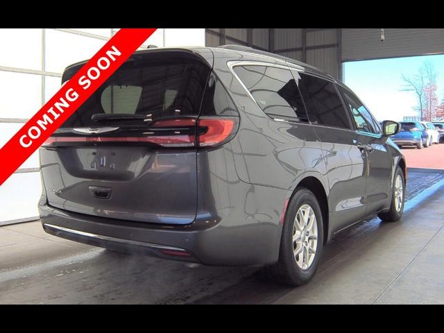 2022 Chrysler Pacifica Touring-L