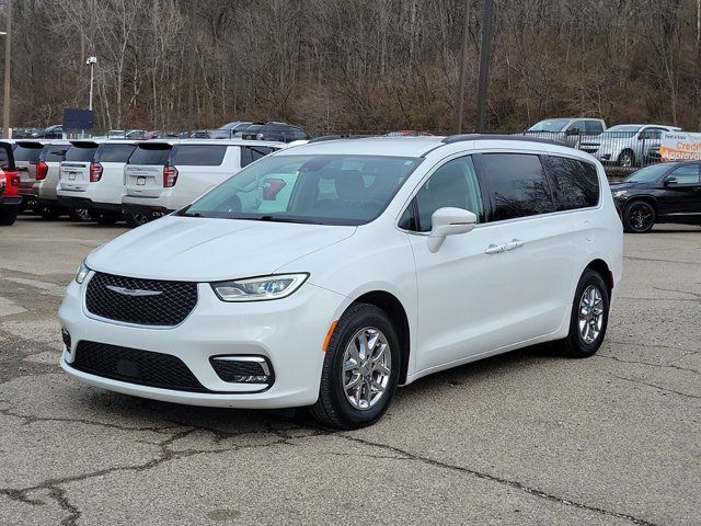 2022 Chrysler Pacifica Touring-L