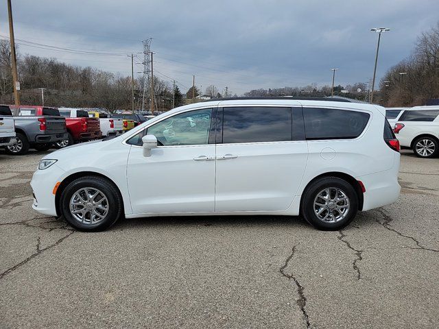 2022 Chrysler Pacifica Touring-L