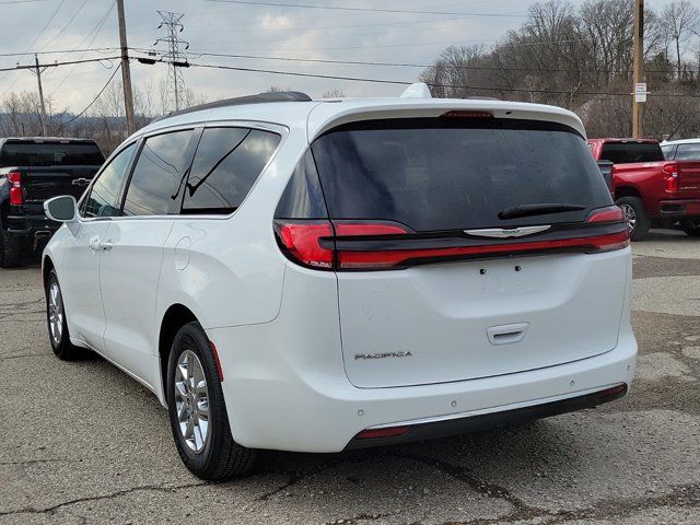 2022 Chrysler Pacifica Touring-L