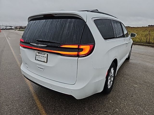 2022 Chrysler Pacifica Touring-L