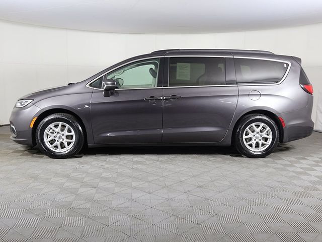 2022 Chrysler Pacifica Touring-L