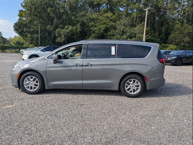 2022 Chrysler Pacifica Touring-L