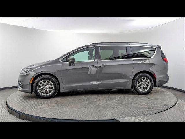 2022 Chrysler Pacifica Touring-L