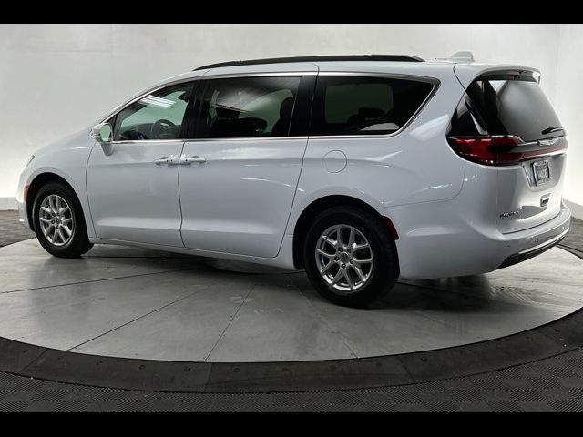 2022 Chrysler Pacifica Touring-L