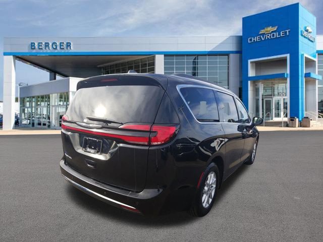 2022 Chrysler Pacifica Touring-L