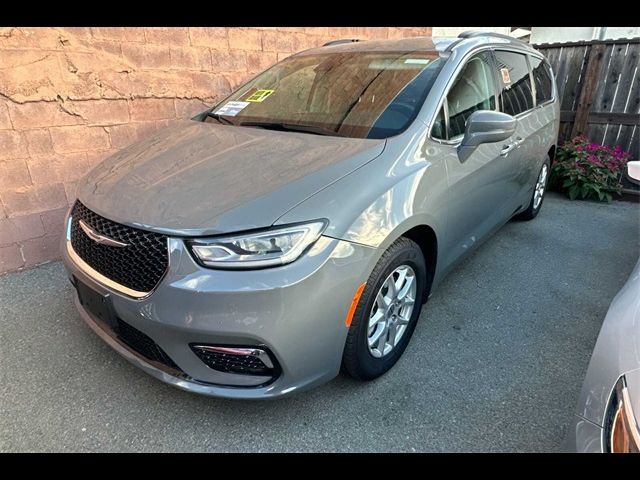 2022 Chrysler Pacifica Touring-L