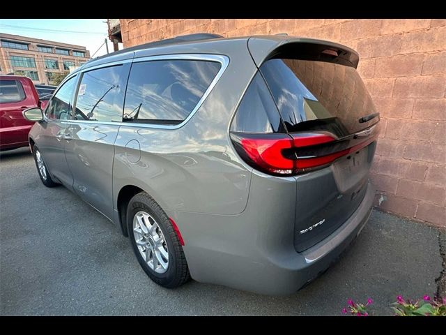 2022 Chrysler Pacifica Touring-L