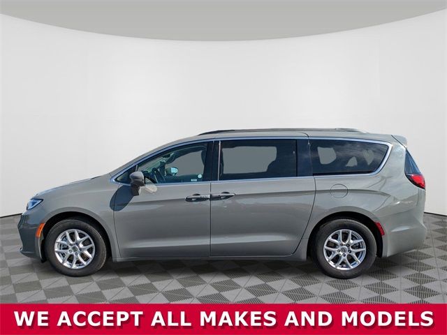 2022 Chrysler Pacifica Touring-L