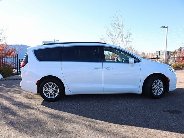 2022 Chrysler Pacifica Touring-L